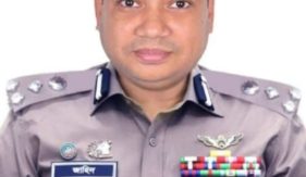 কেএমপি কমিশনার জাহিদুল হাসানকে ঘিরে বিতর্ক, সামাজিক যোগাযোগ মাধ্যমে তুমুল আলোচনা